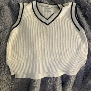 Abercrombie & Fitch Women's V-Neck Sweater Vest  Cream Black Oversized Small